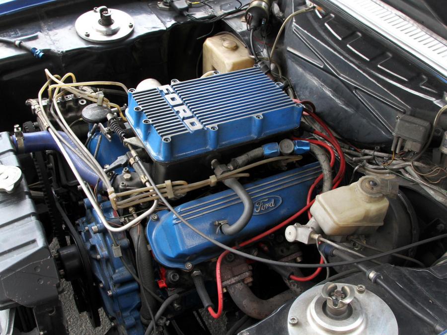 Моторный отсек Ford Capri RS2600 Group 2 1969 года  (фото 16 из 16)